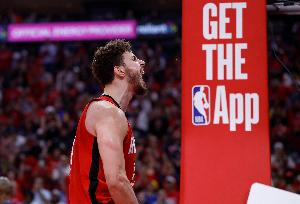 究極進化！申京13中9&三分6中4怒轟25分10板9助3斷3帽！