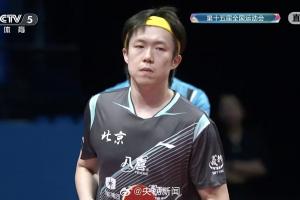 大頭連拿6分！王楚欽vs樊振東第一局，王楚欽11-7先下一城！