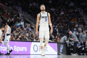 喬·約翰遜：克萊需要身旁有人組織 我認為他現(xiàn)在迷失了