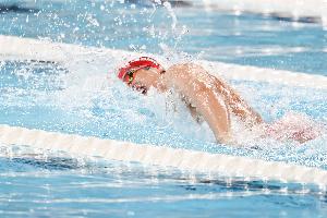 全運(yùn)會男子50米自由泳預(yù)賽：余賀新、潘展樂等晉級半決賽