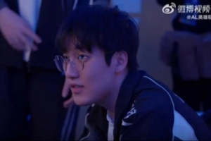 Tarzan：輸給T1之后當(dāng)時確實挺難受，第五把我們?nèi)绻鼜妱菀稽c