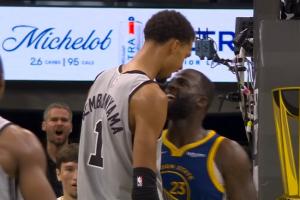 這球沒(méi)算~文班空接暴扣對(duì)著追夢(mèng)怒吼慶祝 追夢(mèng)回噴雙方小沖突