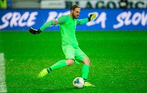 馬卡報：身體不適，斯洛文尼亞國門奧布拉克將無緣出戰(zhàn)瑞典