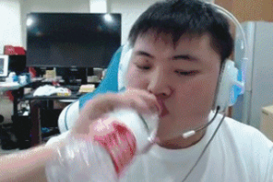 親自辟謠反而更有可能是真的？此前Uzi辟謠未入選名人堂 次月就推出了相關活動