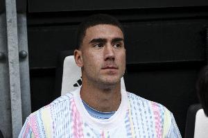 意天空：弗拉霍維奇內(nèi)收肌負荷過重，尤文密切關(guān)注但問題不大