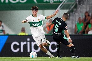 都體：尤文正密切關注埃爾切中場門多薩，但將面臨曼城和皇馬競爭