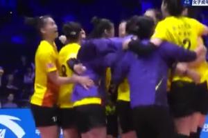 衛(wèi)冕冠軍止步8強！福建女排3-1力克天津女排，晉級全運會4強