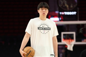 媒體人：楊瀚森的速度短時間內(nèi)沒法提高 但三分球可以練練