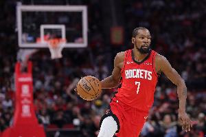 持續(xù)輸出！杜蘭特持球單打 轉(zhuǎn)身后仰跳投打成2+1