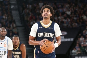 Scotto：普爾對威利·格林不滿 因?yàn)樗麑⒆约簭氖装l(fā)陣容中移除