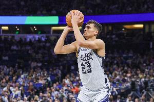 突然發(fā)力！席爾瓦內(nèi)外開花連得7分 幫助魔術(shù)占據(jù)場上主動(dòng)