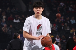 體能更好了？楊瀚森：跟著球隊(duì)按部就班練 教練會(huì)部署什么時(shí)候上