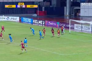 武漢女足錯失夢幻開局！對手開場47秒手球送點(diǎn)，馬君罰失