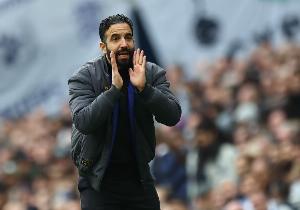 ESPN：曼聯(lián)計(jì)劃在明夏重組中場(chǎng)，并長(zhǎng)期投資培養(yǎng)有價(jià)值的年輕球員