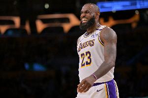 只能是你了！詹姆斯即將復(fù)出 湖人未來一周僅兩場(chǎng)比賽&都是打爵士