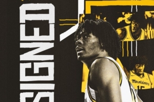 雙向球員！太陽官方：球隊已經裁掉前鋒CJ·亨特利