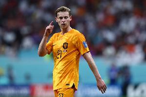 德容本屆世預(yù)賽送出3次助攻，荷蘭隊(duì)中并列第二多