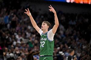 正負值低至-22！弗拉格半場僅4次出手命中2球 得到6分1籃板