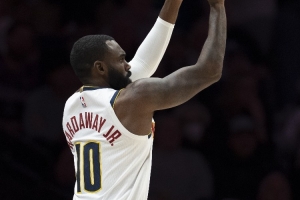 正負值-21太離譜！小哈達威替補16分鐘8中2僅拿4分2板3斷