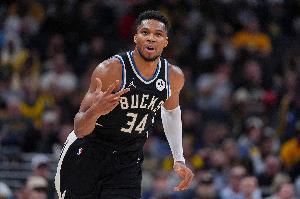 千萬別有大礙！字母哥次節(jié)受傷 離場前10中6砍下14分5板4助