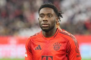 記者：阿方索·戴維斯、伊藤洋輝參加拜仁今日訓(xùn)練