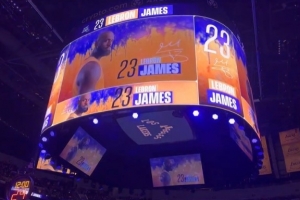 美媒：賽前球員介紹環(huán)節(jié) 詹姆斯讓東契奇最后一個壓軸出場