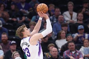 空砍群新群主！馬爾卡寧21投12中砍下31+5+2助+2斷