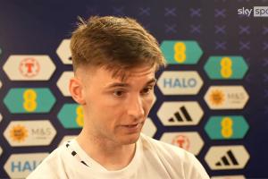 不同命！攻破俱樂(lè)部隊(duì)友大門+挺進(jìn)世界杯，蒂爾尼：總有人會(huì)輸