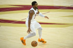 NBA官方：騎士因違反聯(lián)盟球員參與政策被處以10萬美元罰款！