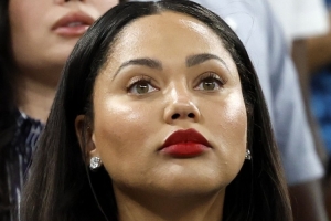 夸梅：阿耶莎嫉妒庫里 無后者沒人認(rèn)識(shí)她 老公給贊助也搞不出名堂