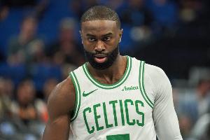 帶隊(duì)取勝！杰倫·布朗19中9&10罰8中砍下29分4板4助 第三節(jié)17分