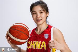 翟若云：籃球是一項(xiàng)團(tuán)隊(duì)運(yùn)動(dòng) 團(tuán)結(jié)是我們?nèi)〉脛倮年P(guān)鍵