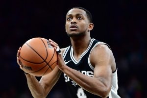 贏球功臣！福克斯20投10中得26分1板3助2斷1帽 得分全場最高