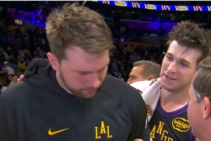 里夫斯：干得漂亮朋友 東契奇：他想成為我朋友但我并不允許