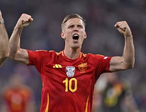 在職業(yè)生涯中，奧爾莫為俱樂部和國(guó)家隊(duì)已經(jīng)總計(jì)打進(jìn)90粒進(jìn)球