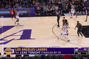 本場第一次反超！東契奇單挑樂福上籃得分