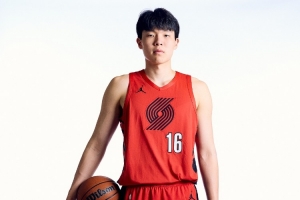 解說：楊瀚森今天整體確實(shí)好很多 也算把握住了機(jī)會 耐心