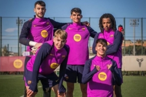 記者報(bào)巴薩訓(xùn)練：霍安·加西亞準(zhǔn)備復(fù)出，孔德從國家隊(duì)回歸訓(xùn)練