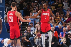 馬?。夯鸺扌浅煞指?籃板優(yōu)勢明顯 騎士轉(zhuǎn)換速度快有主場優(yōu)勢