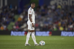 阿斯：阿拉巴續(xù)約與否取決于其身體狀況，世界杯將是獨(dú)一無二激勵(lì)