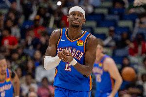 繼續(xù)延續(xù)紀(jì)錄！亞歷山大突破拉桿上籃！連續(xù)88場(chǎng)得分20+！