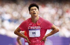 謝震業(yè)：沒(méi)有誰(shuí)可以一直站在巔峰，我的堅(jiān)持可能是我個(gè)人的任性