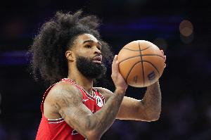 能攻善傳！科比·懷特助攻武切維奇絕殺 全場17中9貢獻(xiàn)25分7助