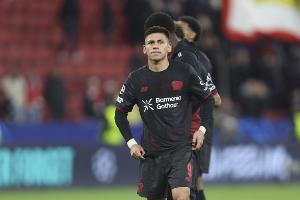 記者：埃切維里的經(jīng)紀(jì)人、曼城都未與河床談埃切維里的轉(zhuǎn)會