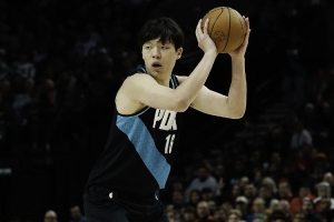 拓記：楊瀚森至少是球隊的可行選擇 傷病頻發(fā)時需要他出場來組織