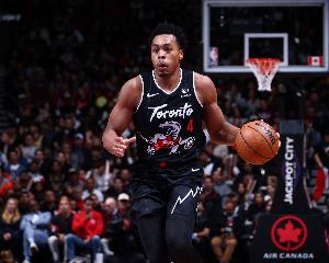 雙巴組合很穩(wěn)定！巴恩斯17中8拿16分9板5助 巴雷特12中6拿22分4助