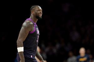 相信的力量！蘭德爾被判出界示意挑戰(zhàn) 教練立馬挑戰(zhàn)&成功改判犯規(guī)