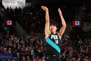 拓記：G聯(lián)盟提升了楊瀚森的自信 他現(xiàn)在在更衣室能和隊友打成一片