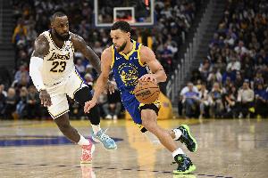 追夢：詹姆斯重新定義了持久度 讓人們覺得快38的庫里還不算老