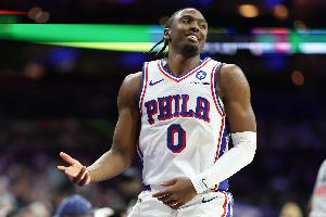 抗造！馬克西目前場均出戰(zhàn)40.6分鐘大幅領(lǐng)跑 場均得分33.4分第二